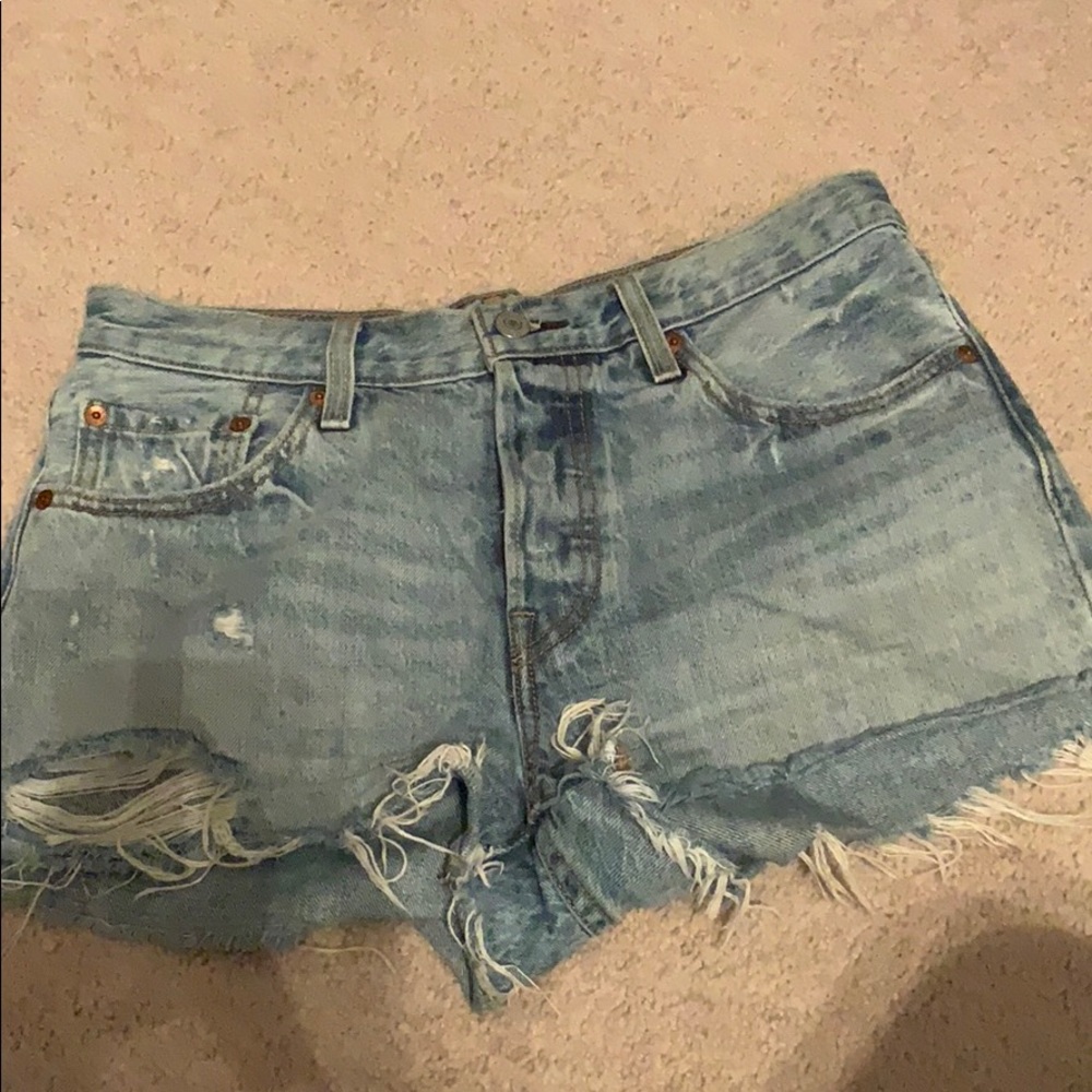 Women’s Levi shorts!